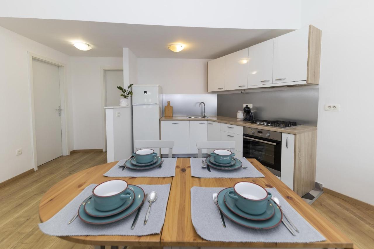 Apartments 23 And 25 With Free Private Parking Zadar Exterior foto
